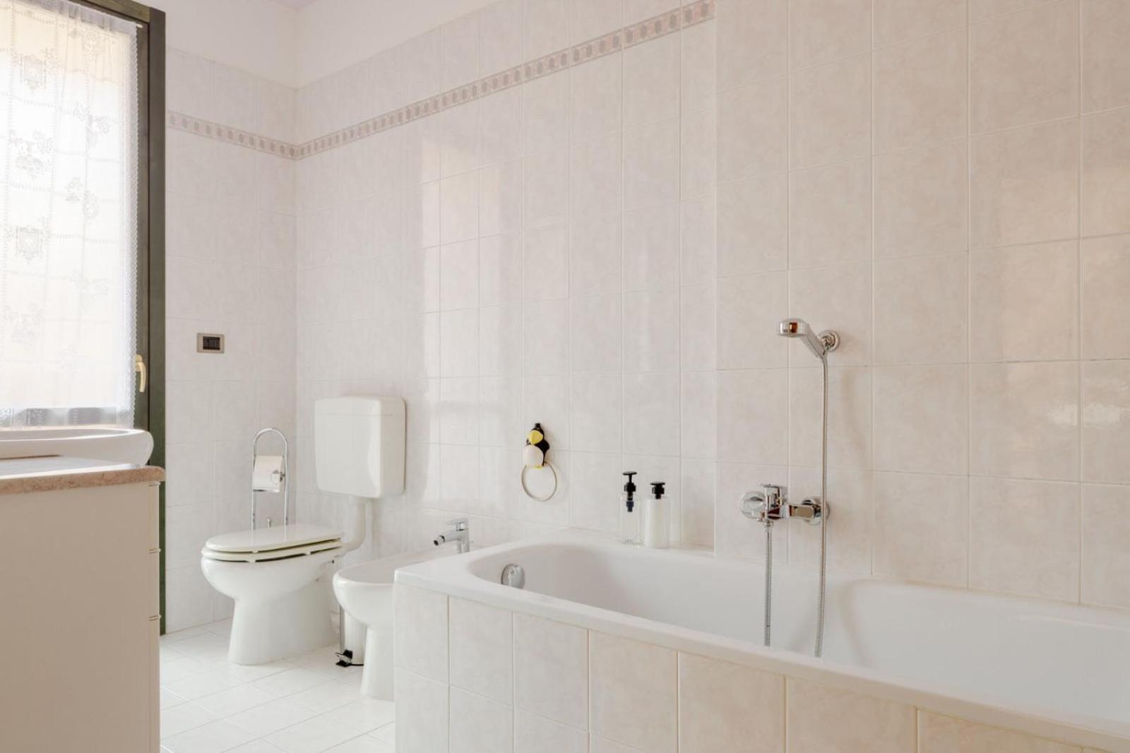 Casa Louise - Appartamento Don Bedetti Болонья Екстер'єр фото